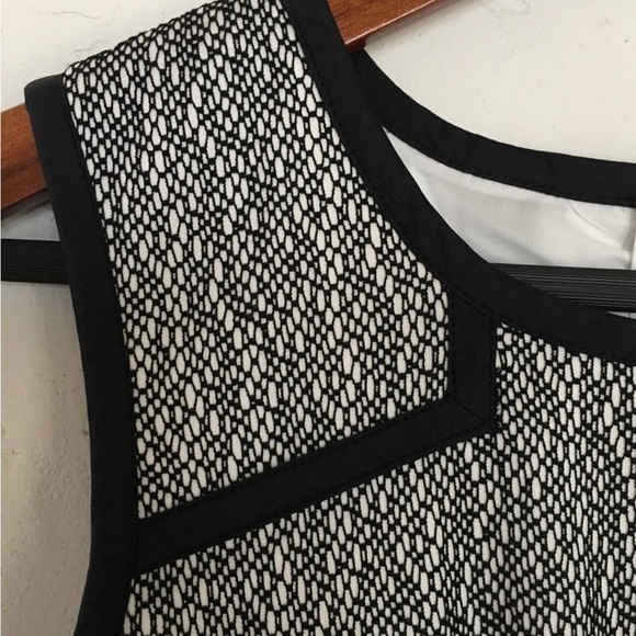 Stunning Banana Republic Shift Dress - Picture 2 of 5